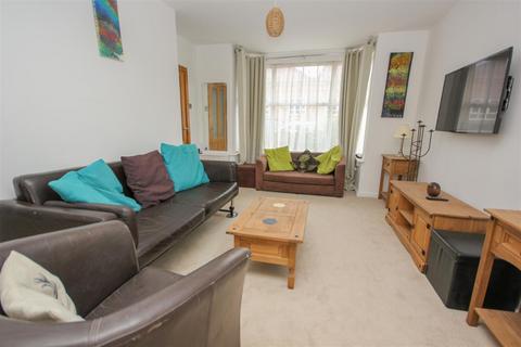 30 Irchester Road, Rushden, NN10 9XE