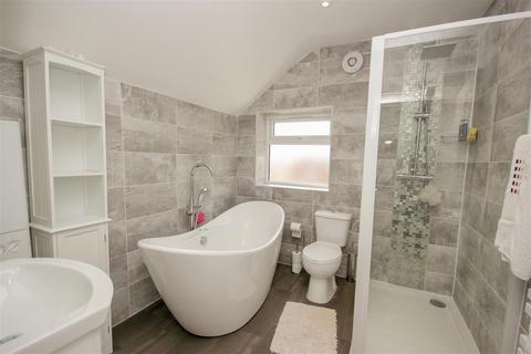 30 Irchester Road, Rushden, NN10 9XE