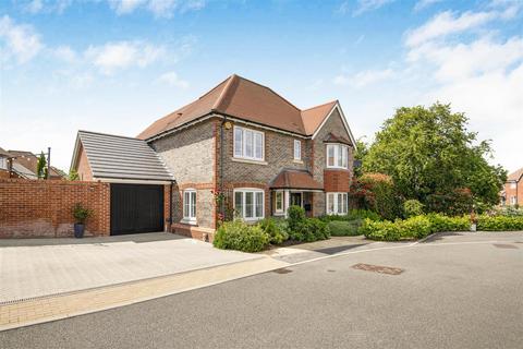 4 bedroom detached house for sale, Wilder Crescent, Spencers Wood, Reading