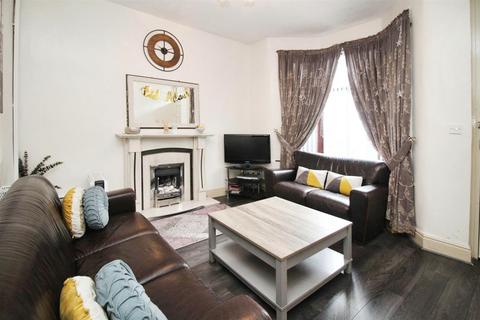 4 bedroom terraced house for sale, Thornbury Drive, Bradford BD3