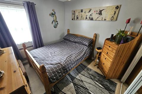 1 bedroom flat for sale, Birchett Road, Aldershot