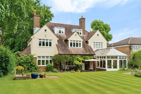 6 bedroom detached house for sale, The Avenue, Tadworth