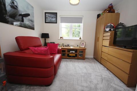 2 bedroom flat for sale, Tommy Green Walk, Eastleigh