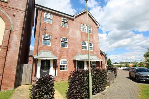 Eastleigh - 4 bedroom townhouse for sale