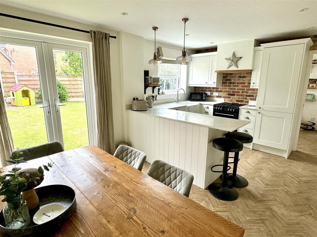 Kitchen Diner