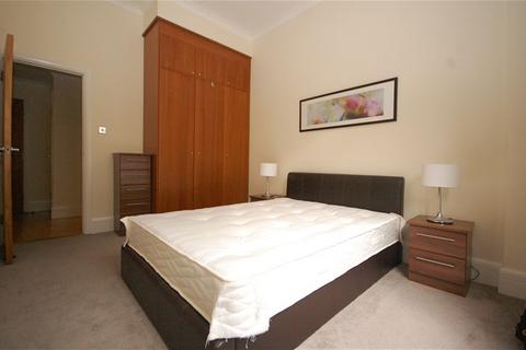 1 bedroom property for sale, Forum Magnum Square, Waterloo