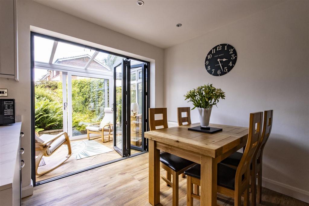 Re Fitted Dining Kitchen