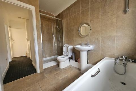 5 bedroom house to rent, Knowsley Avenue, Southall