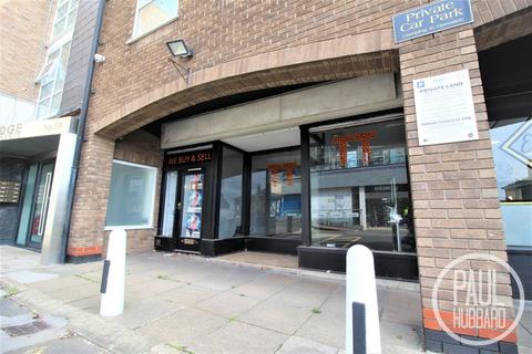 Retail property (high street) to rent, Bridge Road, Oulton Broad, Suffolk