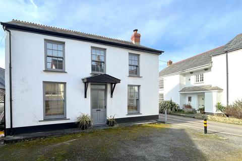 72 The Square, Hartland, Bideford, EX39 6BL