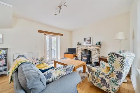 72 The Square, Hartland, Bideford, EX39 6BL