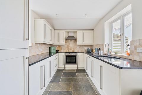 72 The Square, Hartland, Bideford, EX39 6BL