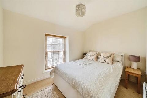 72 The Square, Hartland, Bideford, EX39 6BL