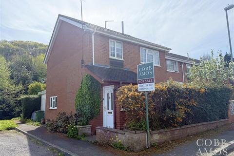 17 George Close, Knighton, LD7 1HL