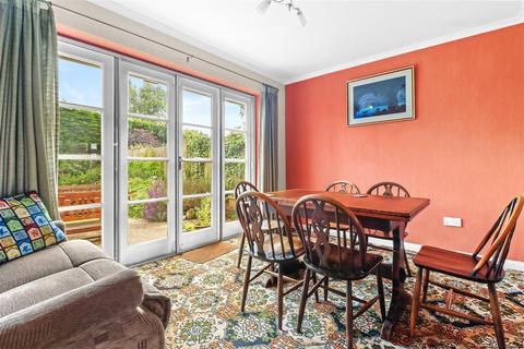 6 Filching Close, Polegate, BN26 5NU