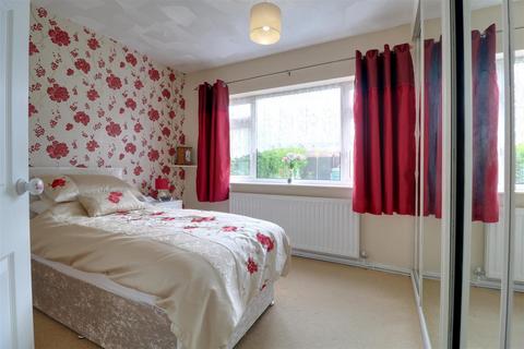 4 Chestnut Avenue, Rode Heath, Stoke-on-trent, ST7 3TF
