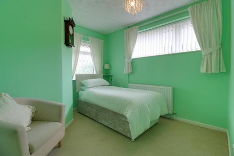 4 Chestnut Avenue, Rode Heath, Stoke-on-trent, ST7 3TF