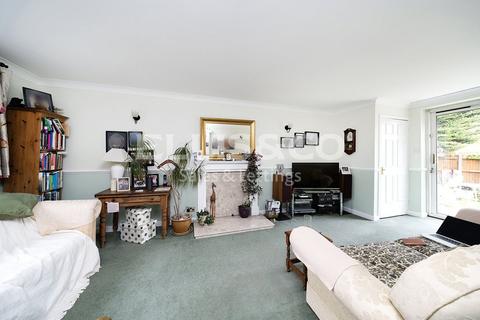 2 bedroom end of terrace house for sale, Wardell Close, Mill Hill, London, NW7