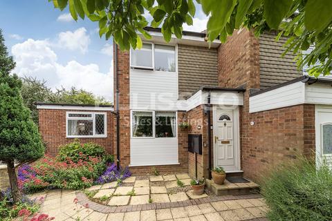 25 Wardell Close, London, NW7 2LG