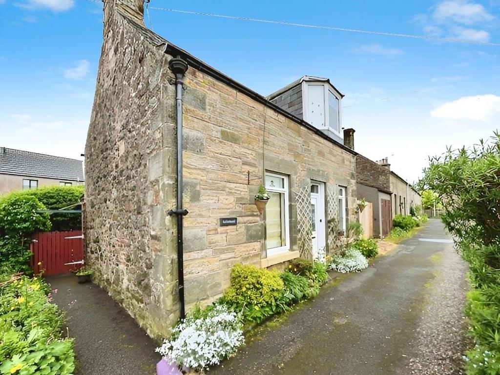 Church Place, Freuchie 2 bed detached house for sale £140,000