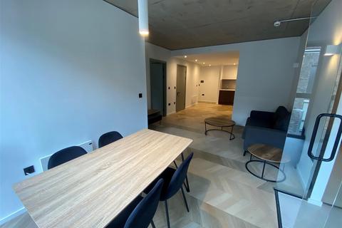 2 bedroom apartment to rent, 1F Spinners Way, Castlefield, Manchester