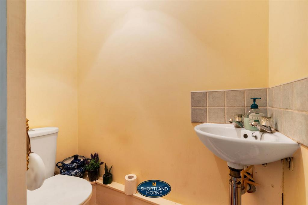 515 Holyhead Rd (10 of 29).jpg
