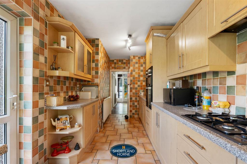 515 Holyhead Rd (17 of 29).jpg