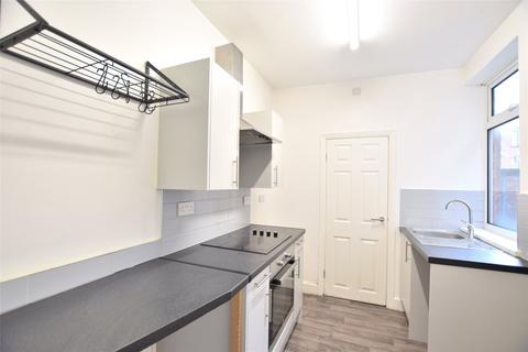 2 bedroom apartment to rent, Carr Hill Road, Gateshead, NE9