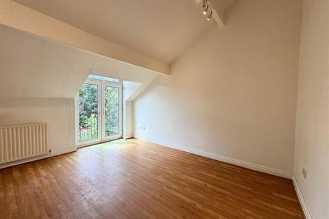 3 bedroom house for sale, Kensington Court, Wilmslow, Cheshire