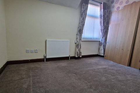 1 bedroom flat to rent, Queens Promenade, Blackpool FY2