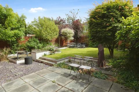 28 Arley Walk, Ettiley Heath, Sandbach, CW11 3ZN
