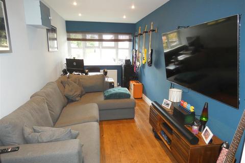 28 Arley Walk, Ettiley Heath, Sandbach, CW11 3ZN