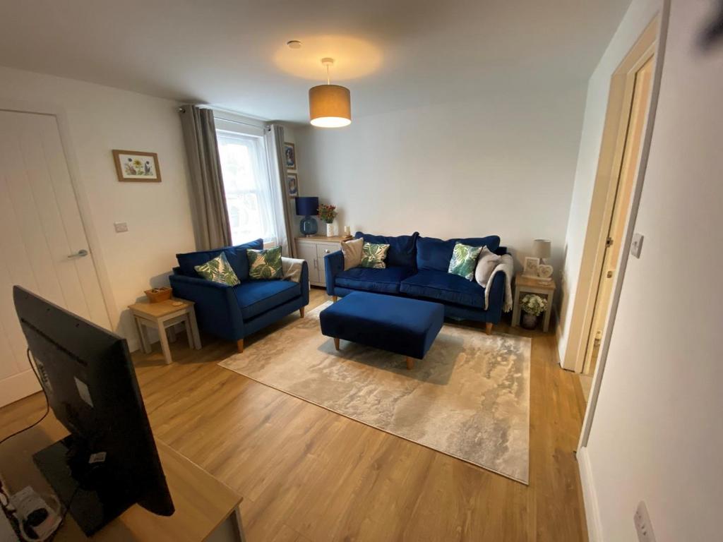 Living Room 2.jpg