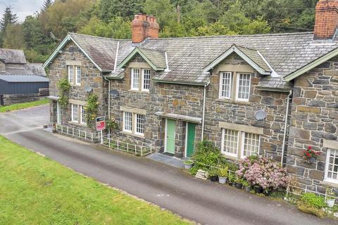 3 bedroom terraced house for sale, Glanrafon, Llanwddyn, Nr Oswestry, SY10 0LU