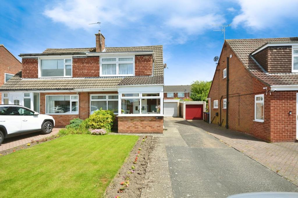 Lambton Drive, Auckland 3 bed semidetached house for sale £
