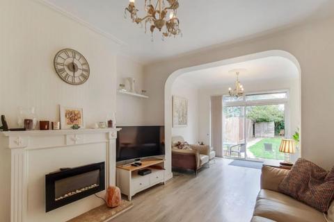 105 Locket Road, Harrow, HA3 7NY