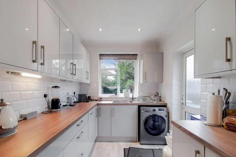 105 Locket Road, Harrow, HA3 7NY