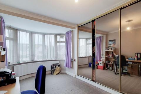 105 Locket Road, Harrow, HA3 7NY
