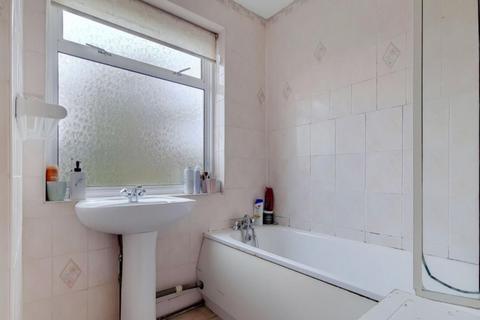 105 Locket Road, Harrow, HA3 7NY
