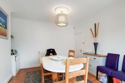 105 Locket Road, Harrow, HA3 7NY