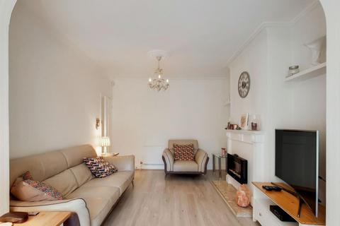 105 Locket Road, Harrow, HA3 7NY