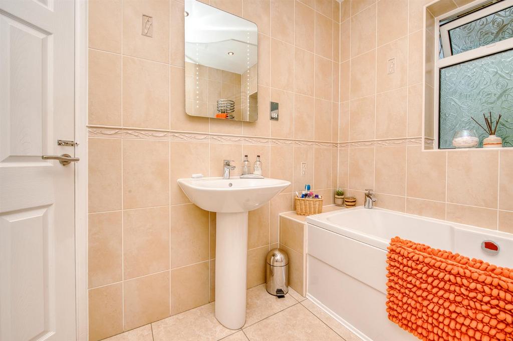 Bathroom - sink and bath.jpg
