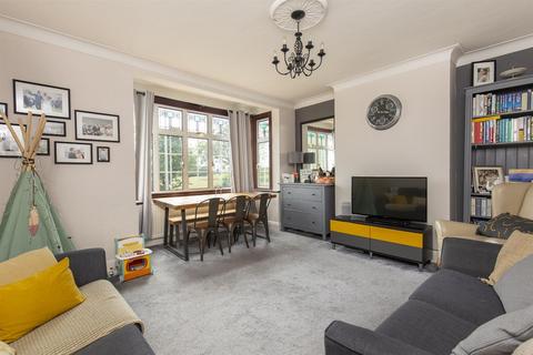2 bedroom apartment to rent, Aldersbrook Road, Aldersbrook