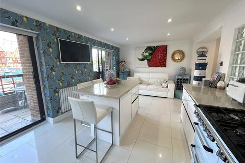 4 bedroom house to rent, The Slipway, Staverton
