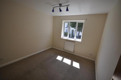 1 bedroom flat for sale, Flat 6 Stow Court