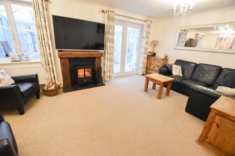 3 bedroom detached house for sale, Spinkhill View, Renishaw, Sheffield, S21