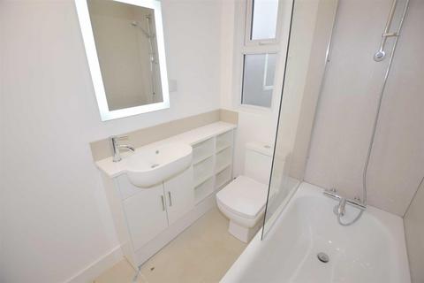2 bedroom flat to rent, Long Lane, Finchley