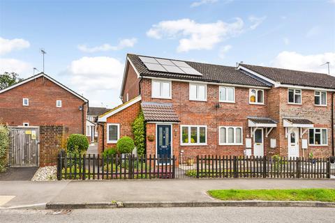 7 Hartley Meadows, Whitchurch, RG28 7BW