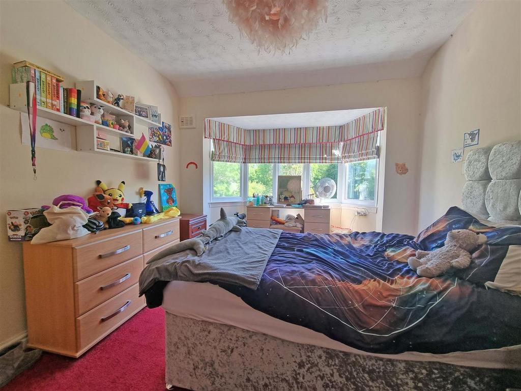 Broad Lane 276 bed 2.jpg