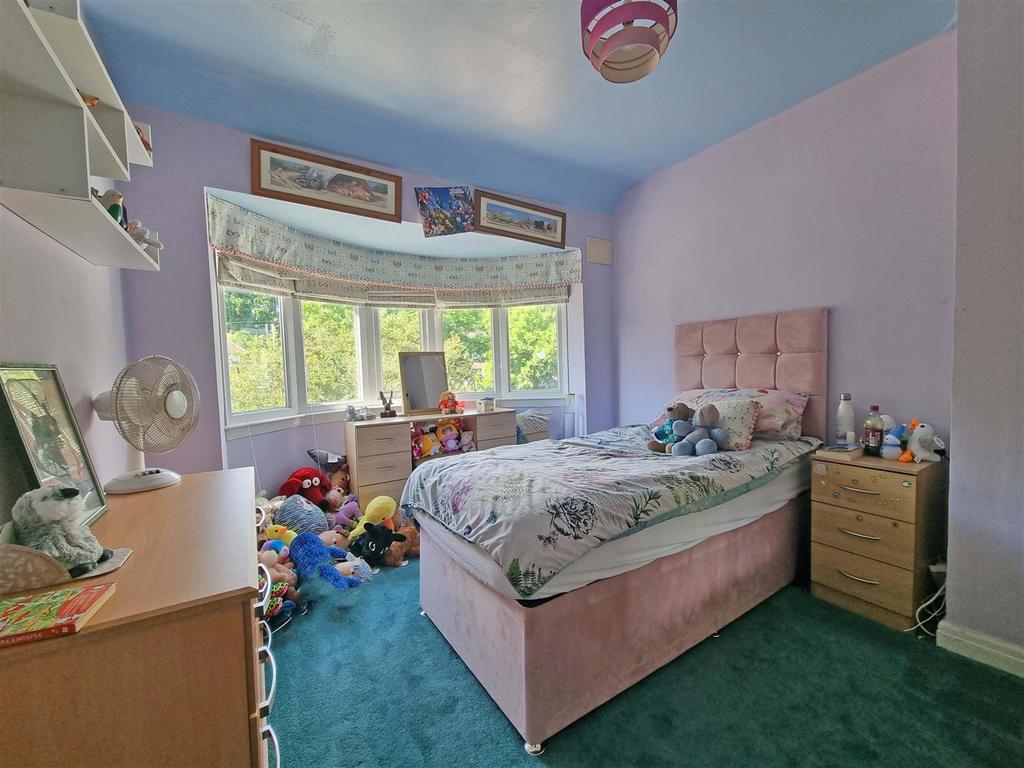 Broad Lane 276 bed 3.jpg